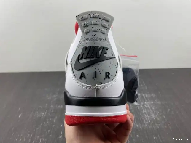 One Kick CL1184-146 Retro 4 The What Jordan 0602